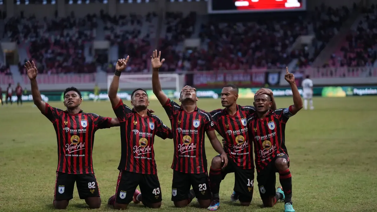 Misi Bangkit Mutiara Hitam: Persipura Jayapura Siap Tekan Persiba Balikpapan di Pegadaian Championship