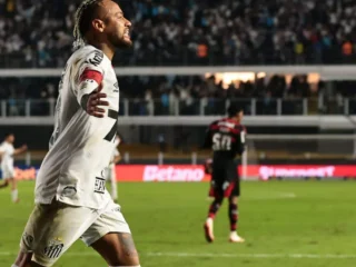 Neymar Meledak! Dua Gol Penalti Selamatkan Santos dari Dominasi Flamengo di Vila Belmiro