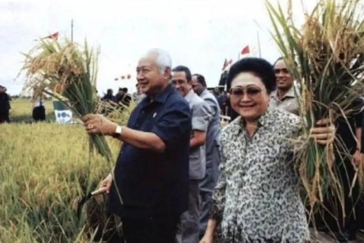 Perkuat Ketahanan Pangan, Titiek Soeharto Kawal Peluncuran Beras Kita Medium dan Bantuan Pangan Tahap III