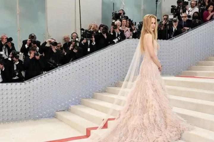 Pesona Abadi Nicole Kidman: Dari Nostalgia Horor Klasik hingga Kehadiran Ikonik di Victoria's Secret