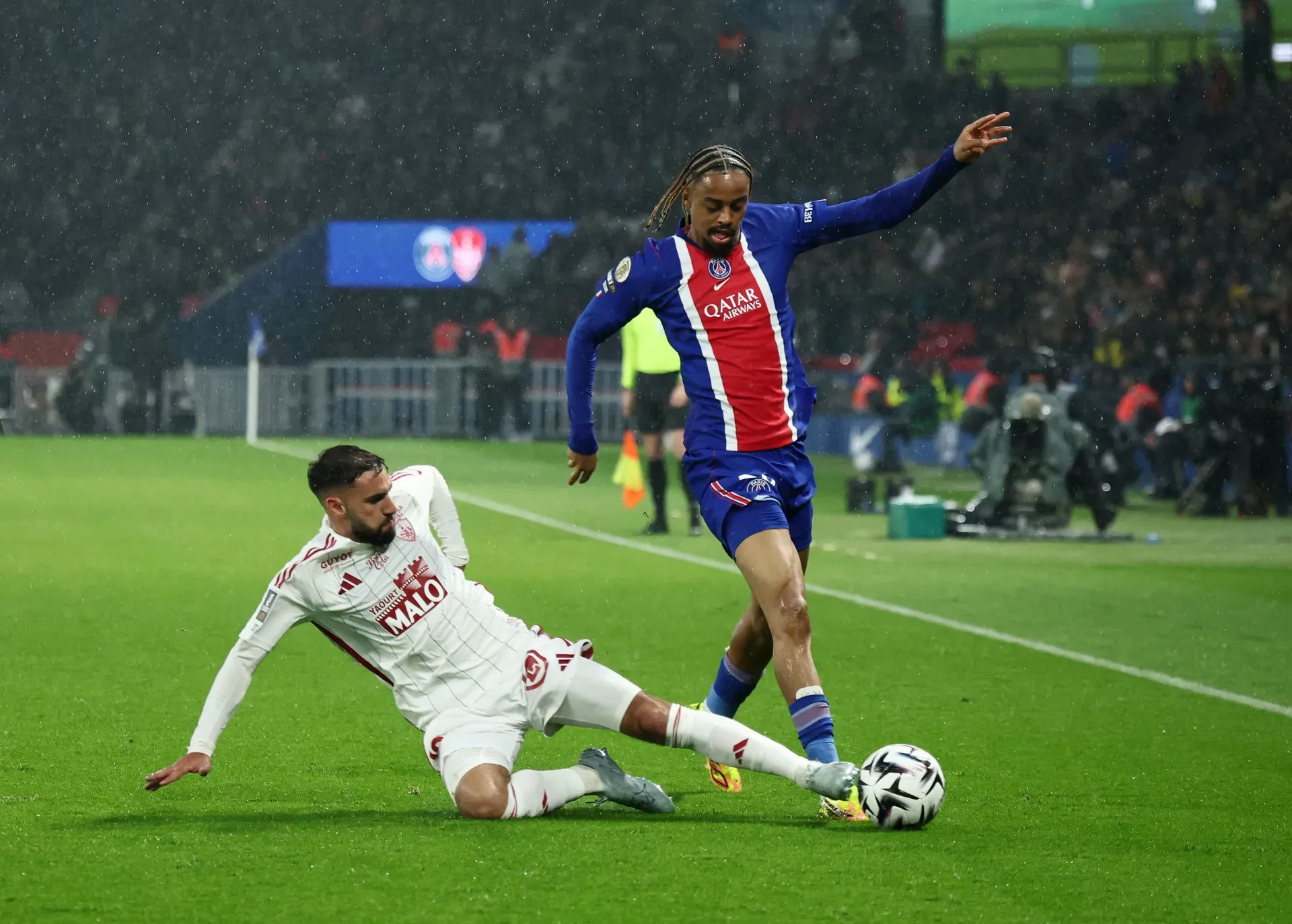 Pesta Gol di Austria: Bradley Barcola Cetak Hattrick, Liverpool Bungkam LASK 6-3