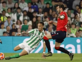 Pesta Gol di La Liga: Real Betis Hancurkan Osasuna 5-2, Isco Jadi Bintang Utama