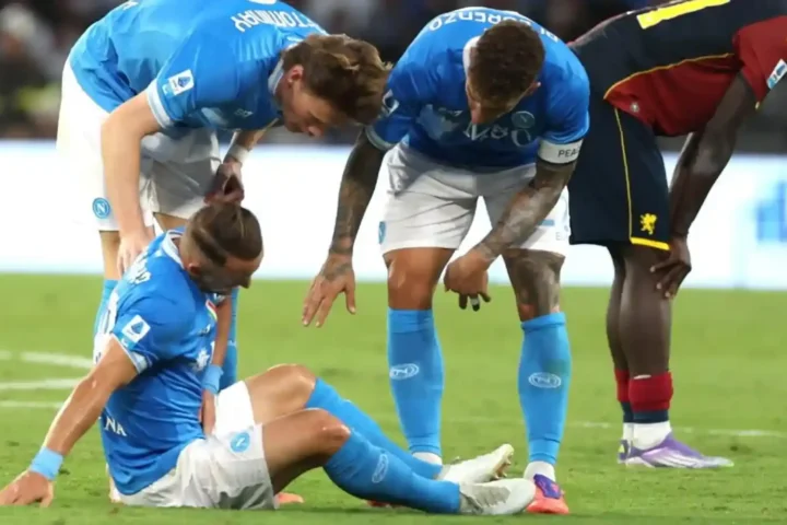 Pukulan Telak bagi Napoli: Stanislav Lobotka Cedera Serius, Jadwal Pertandingan Besar Terancam?