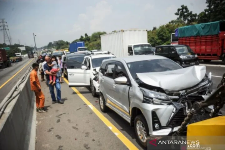 Rangkaian Tragedi di Jalan Raya: Dari Kecelakaan Beruntun hingga Firasat Pilu Sang Balita