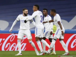 Real Madrid Mengamuk! Hancurkan Sevilla 4-1 dan Siap Tempur di El Clasico