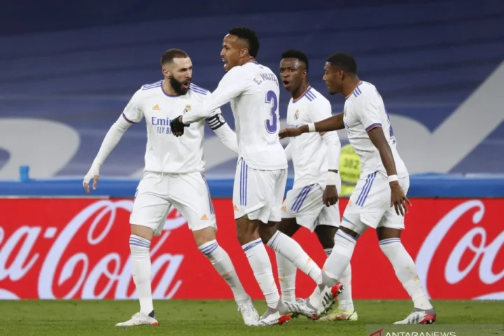Real Madrid Mengamuk! Hancurkan Sevilla 4-1 dan Siap Tempur di El Clasico