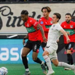 Resmi Gabung NEC Nijmegen, Mitchel Bakker Siap Bawa Pengalaman Elite ke Eredivisie