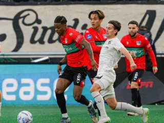 Resmi Gabung NEC Nijmegen, Mitchel Bakker Siap Bawa Pengalaman Elite ke Eredivisie