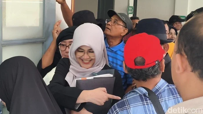 Sidang Ijazah Jokowi Memanas: dr Tifa Pertanyakan Keabsahan Saksi dan Keberadaan Dokumen Asli