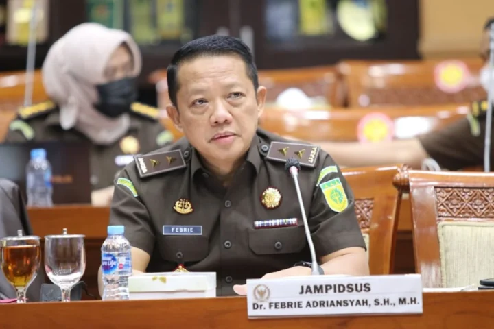 Skandal Besar di Kejaksaan Agung: Eks Jampidsus Febrie Adriansyah Didakwa Peras Pengusaha dan Cuci Uang Ratusan Miliar