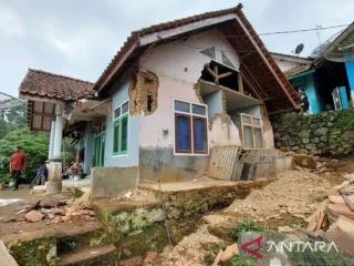 Sumba Barat Daya Diguncang Gempa Magnitudo 6,1: Puluhan Rumah Rusak dan Kualitas Udara Palembang dalam Status Bahaya