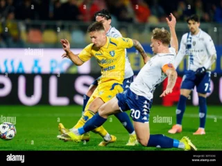 Tragedi di Benito Stirpe: Frosinone Hancurkan Sassuolo Lewat Hat-trick Antonio Raimondo