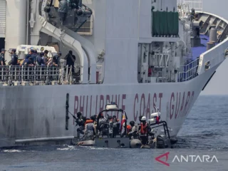 Tragedi di Laut dan Ketegangan di Arena: Dari Ancaman Sharks Hingga Kekalahan Pahit di NHL