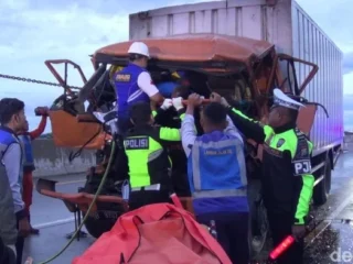 Tragedi di Tol Ngawi-Kertosono: Kecelakaan Suporter PSS Sleman Tewaskan 4 Orang