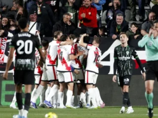 Tragedi di Vallecas: Emil Audero Berjuang Keras, Rayo Vallecano Takluk 0-3 dari Elche
